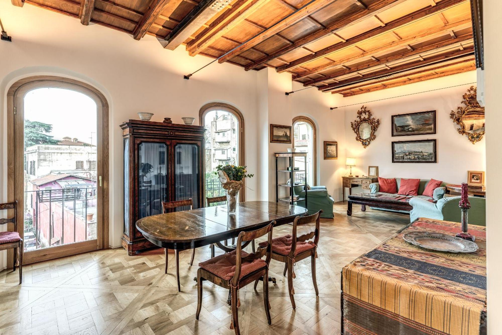 Apartment Trastevere Outstanding 4 Bedroom Terraced Rom