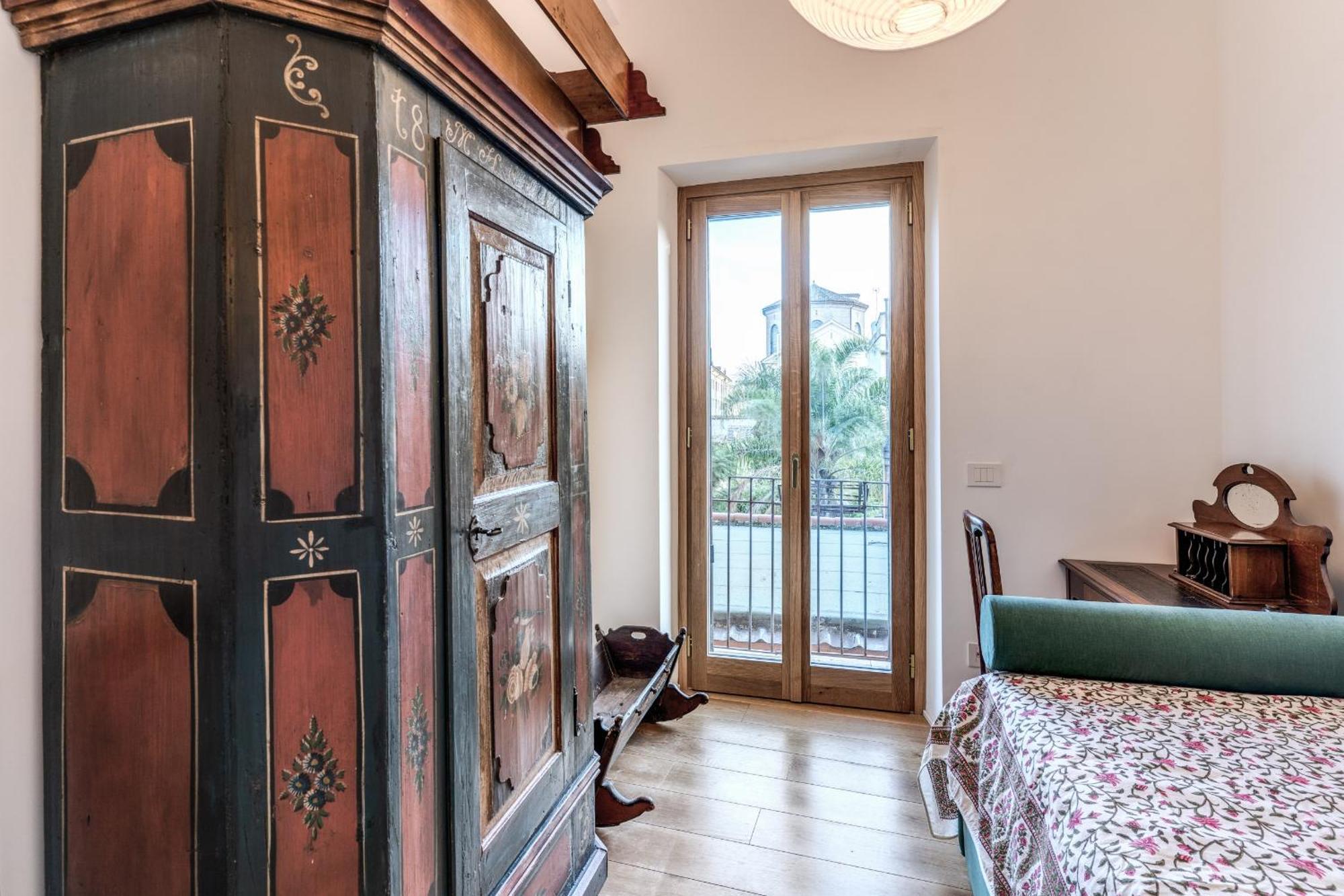 Trastevere Outstanding 4 Bedroom Terraced