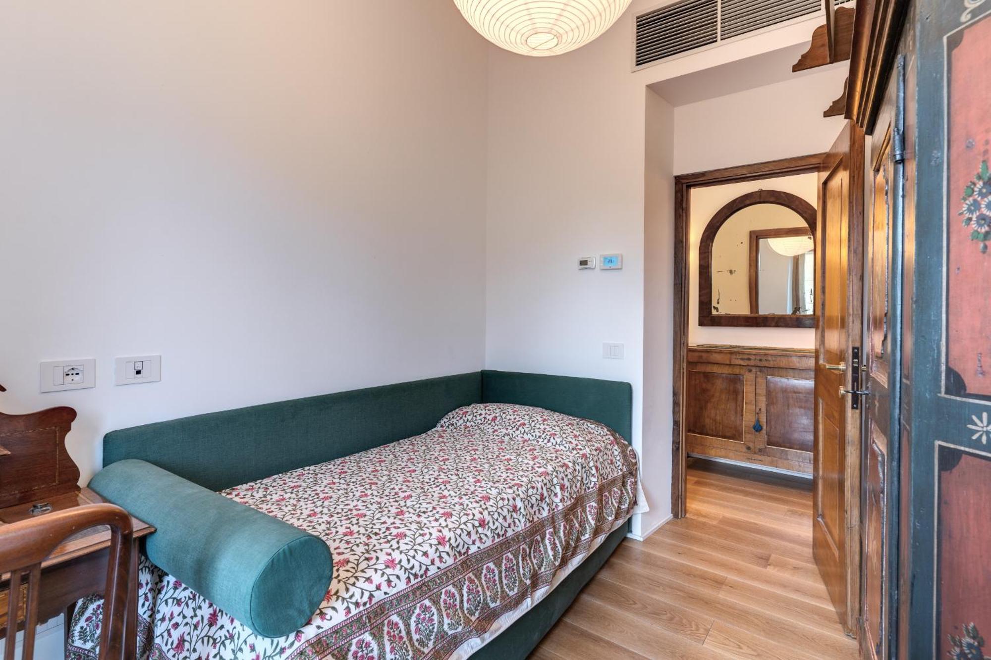 Apartment Trastevere Outstanding 4 Bedroom Terraced *