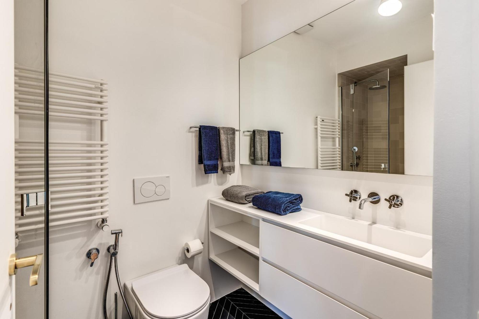 Trastevere Outstanding 4 Bedroom Terraced Apartment