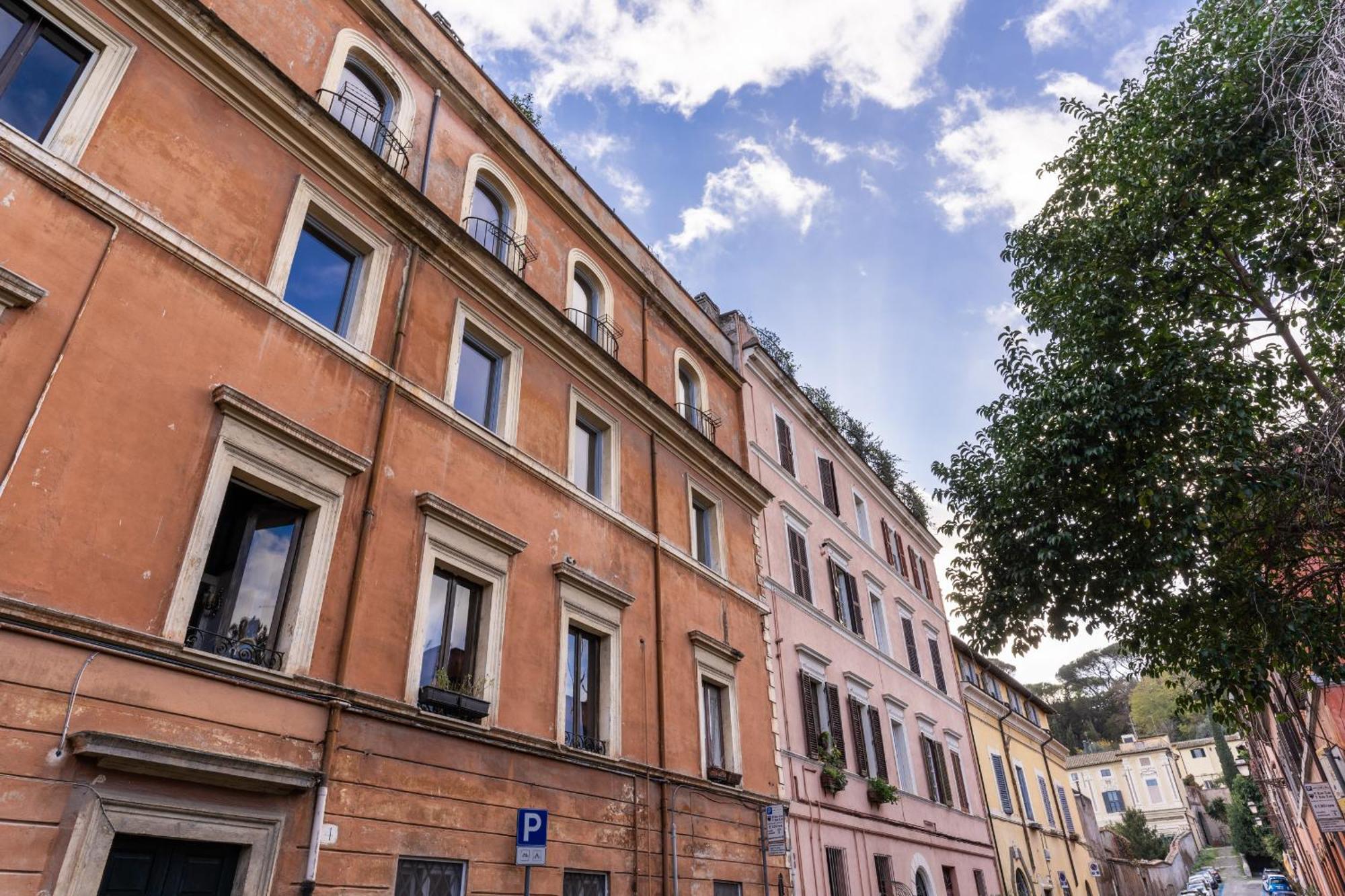 Apartment Trastevere Outstanding 4 Bedroom Terraced