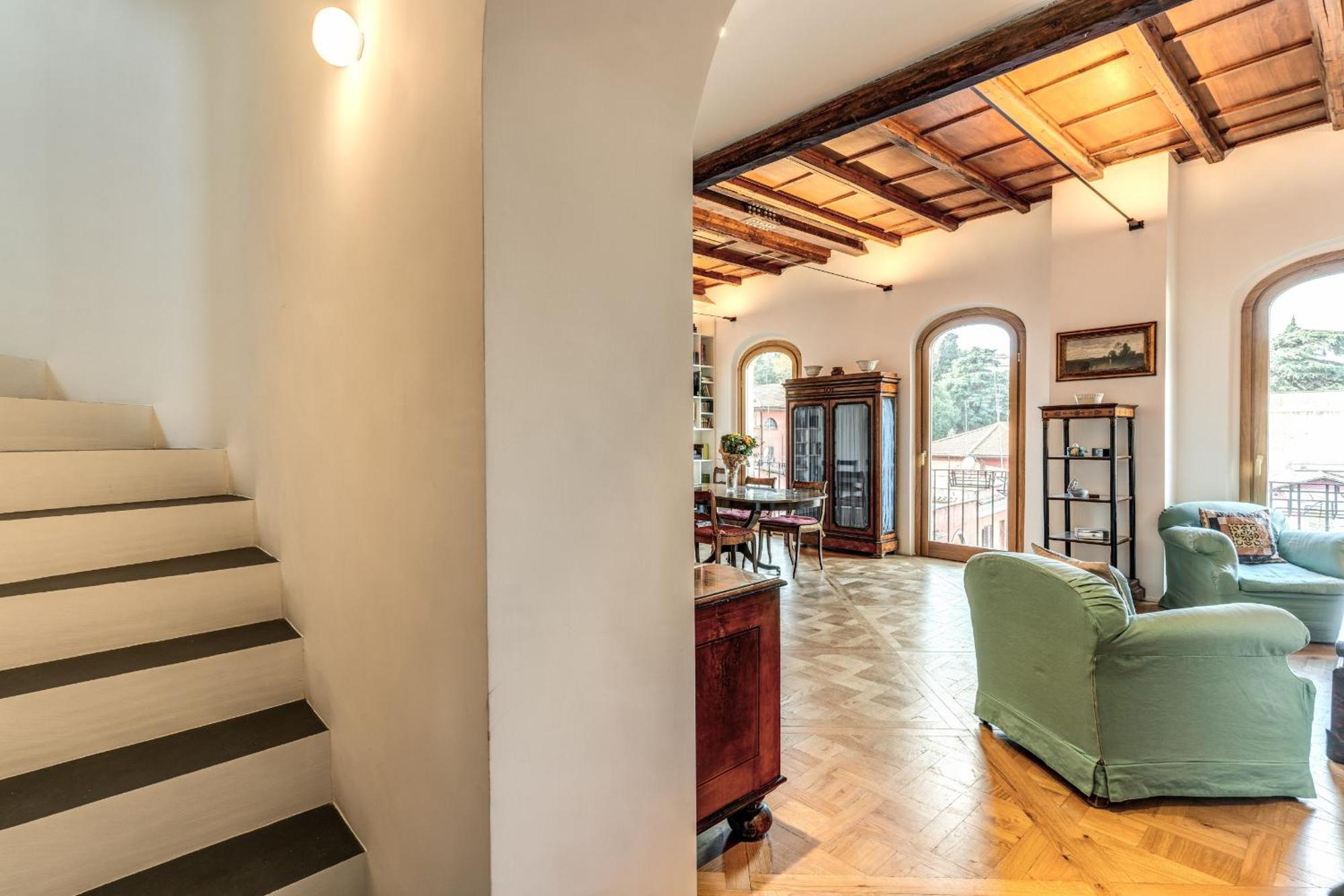 Apartment Trastevere Outstanding 4 Bedroom Terraced *