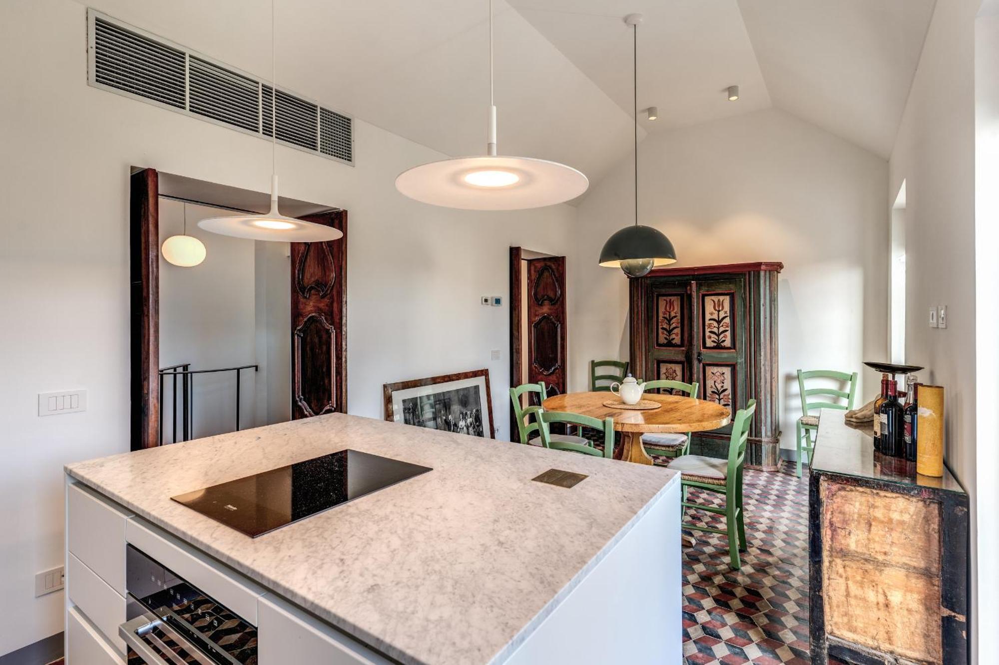 Trastevere Outstanding 4 Bedroom Terraced *