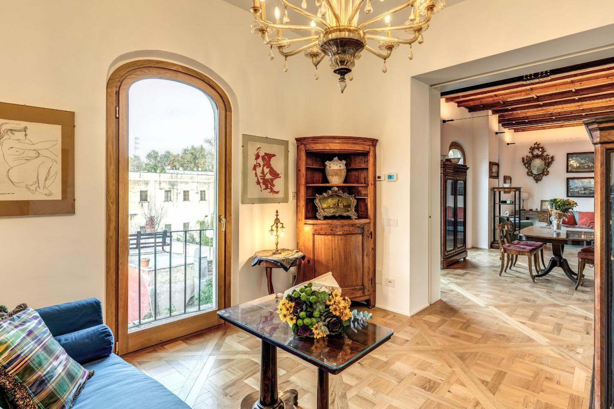 Trastevere Outstanding 4 Bedroom Terraced Apartment Rom