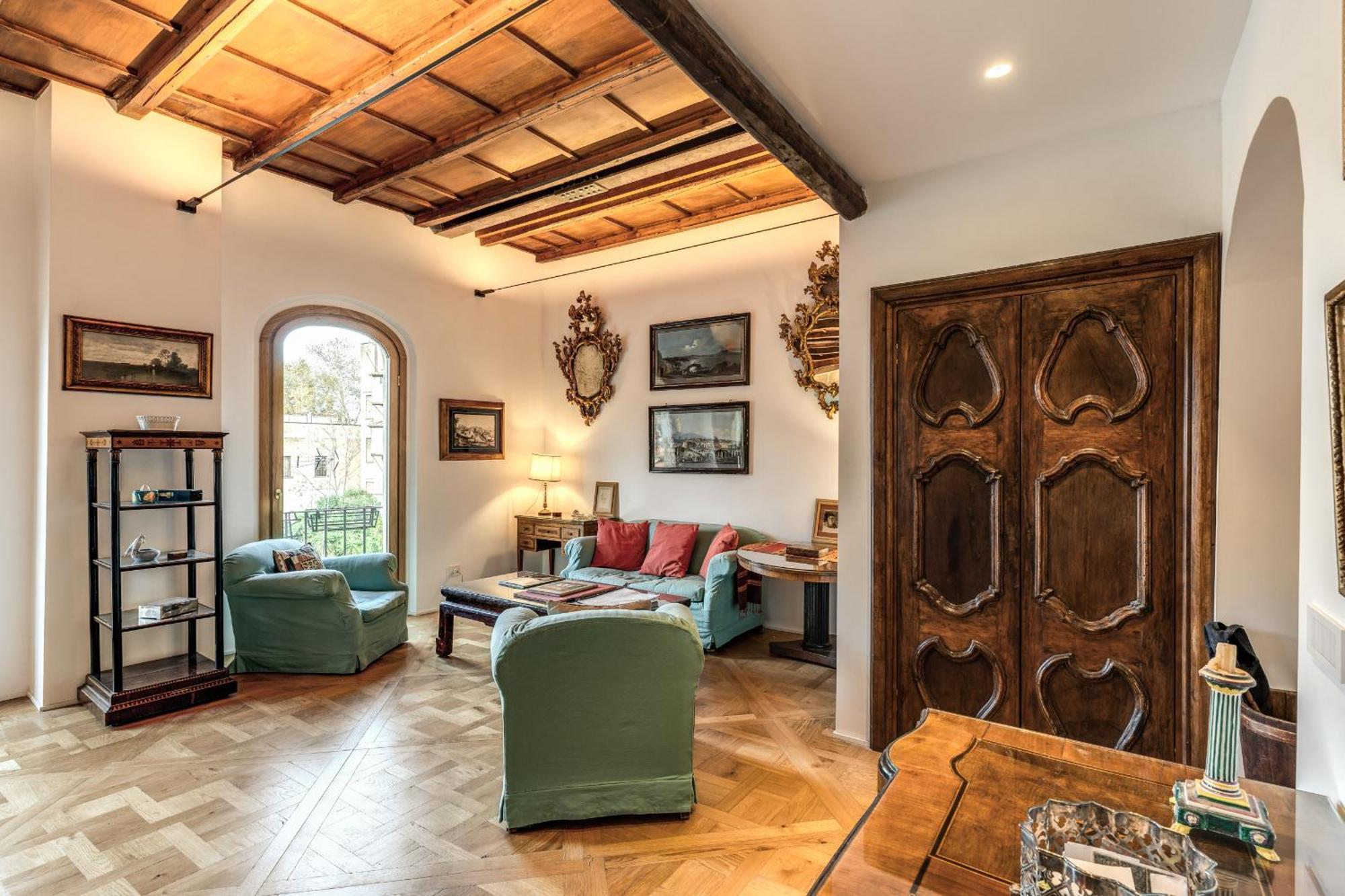 Trastevere Outstanding 4 Bedroom Terraced Apartment *